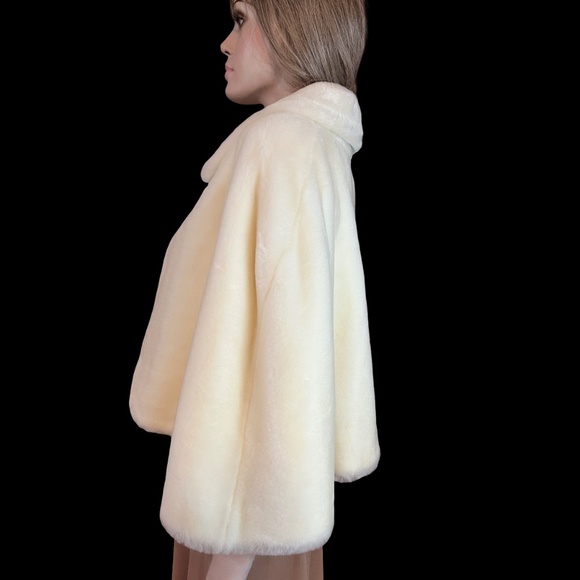 Novelti for Laura Bridal Faux Fur Cape Caplet Shawl Jacket Cover up with collar - Picture 6 of 14
